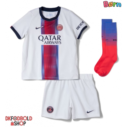 Paris Saint-Germain Khvicha Kvaratskhelia #7 Udebanesæt Børn 2026-27 Kort ærmer (+ korte bukser)